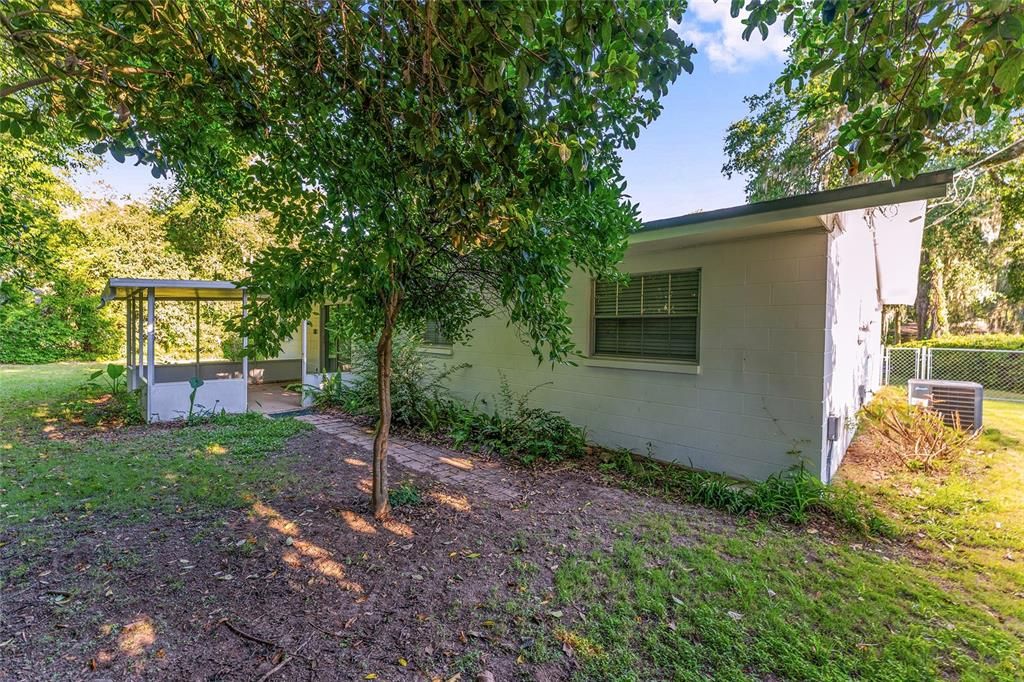 For Sale: $349,900 (4 beds, 3 baths, 2070 Square Feet)