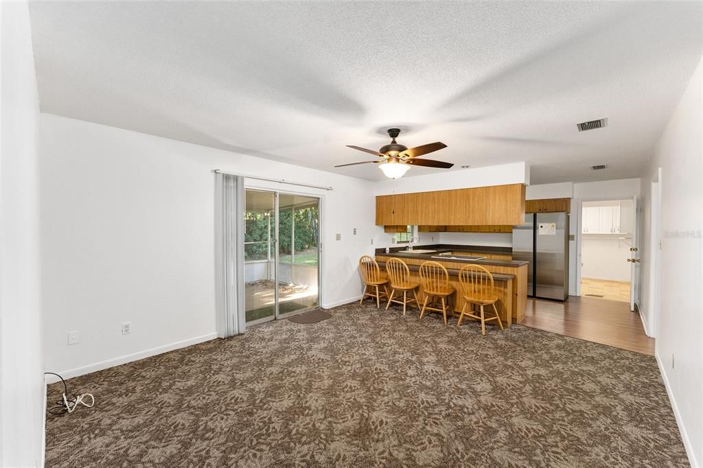 For Sale: $349,900 (4 beds, 3 baths, 2070 Square Feet)