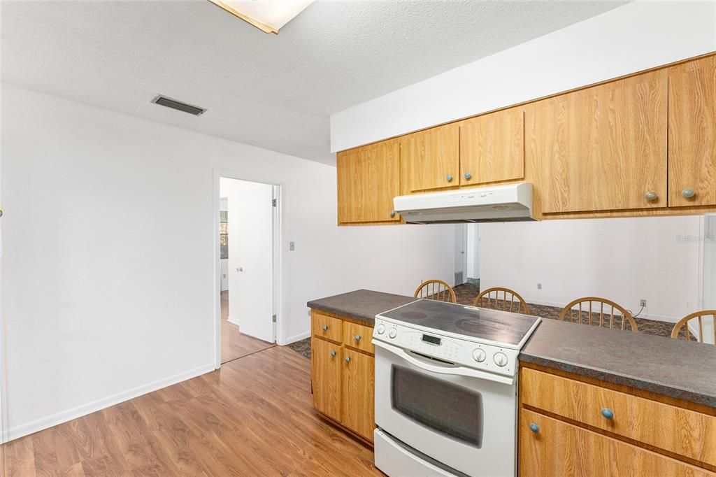 For Sale: $349,900 (4 beds, 3 baths, 2070 Square Feet)