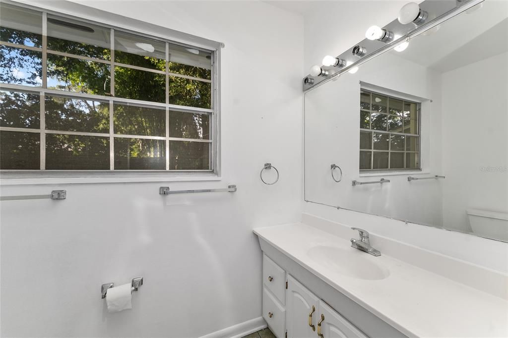 For Sale: $349,900 (4 beds, 3 baths, 2070 Square Feet)