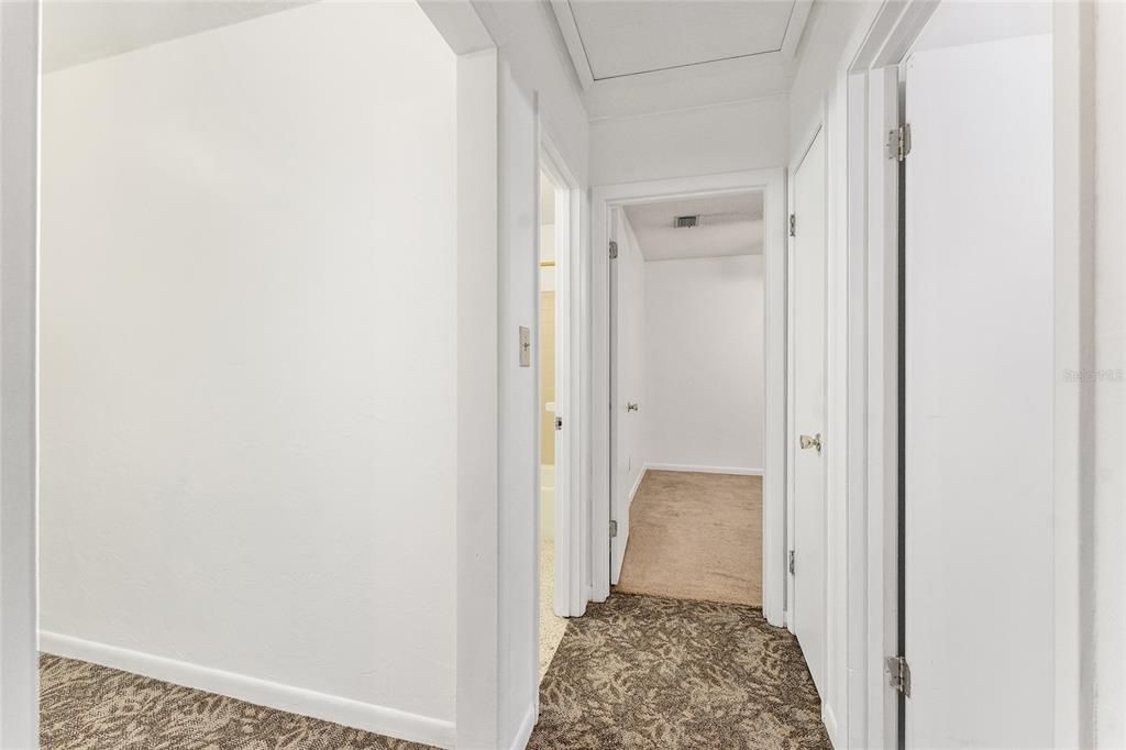 For Sale: $349,900 (4 beds, 3 baths, 2070 Square Feet)