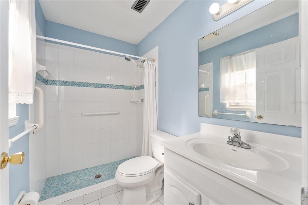 For Sale: $349,900 (4 beds, 3 baths, 2070 Square Feet)