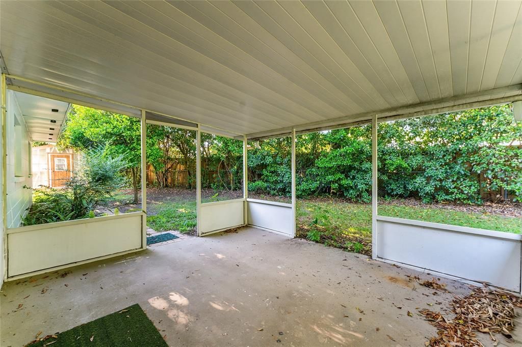For Sale: $349,900 (4 beds, 3 baths, 2070 Square Feet)