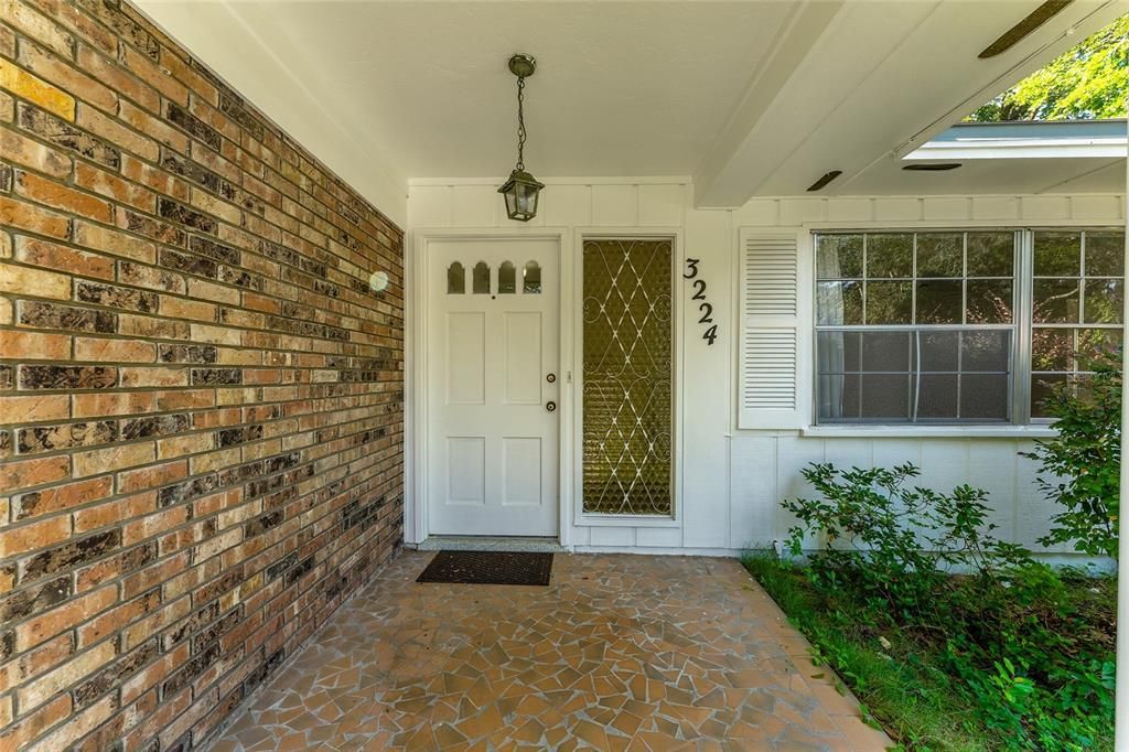 For Sale: $349,900 (4 beds, 3 baths, 2070 Square Feet)