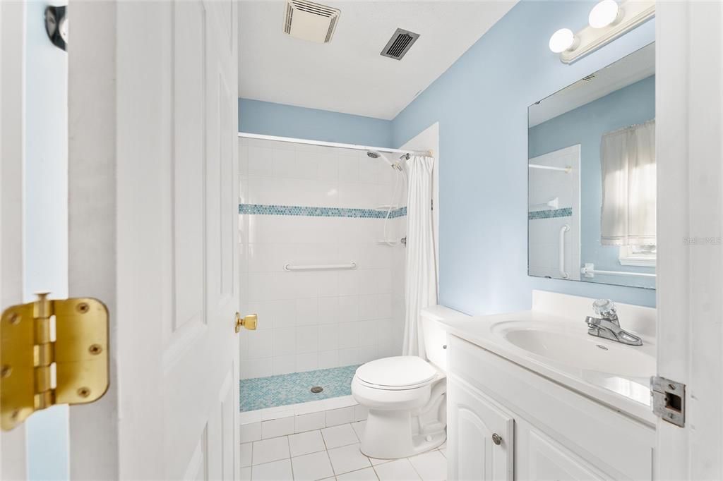 For Sale: $349,900 (4 beds, 3 baths, 2070 Square Feet)