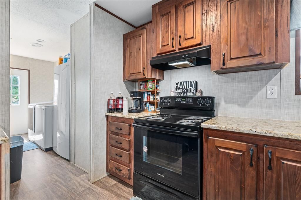 For Sale: $334,900 (5 beds, 3 baths, 1920 Square Feet)