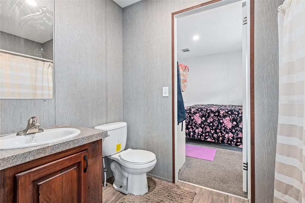 For Sale: $334,900 (5 beds, 3 baths, 1920 Square Feet)