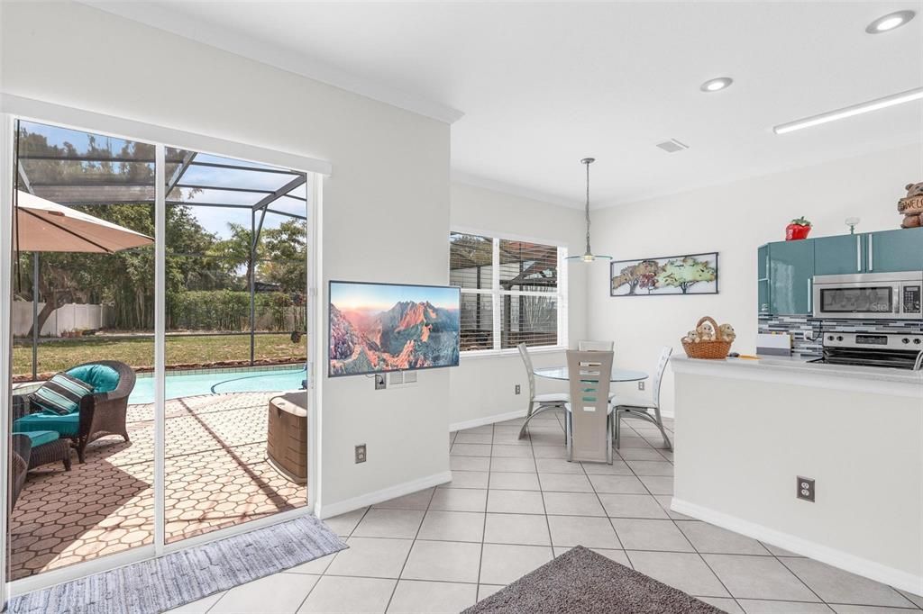 For Sale: $280,000 (3 beds, 2 baths, 1334 Square Feet)