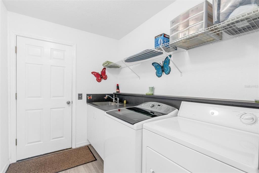For Sale: $280,000 (3 beds, 2 baths, 1334 Square Feet)