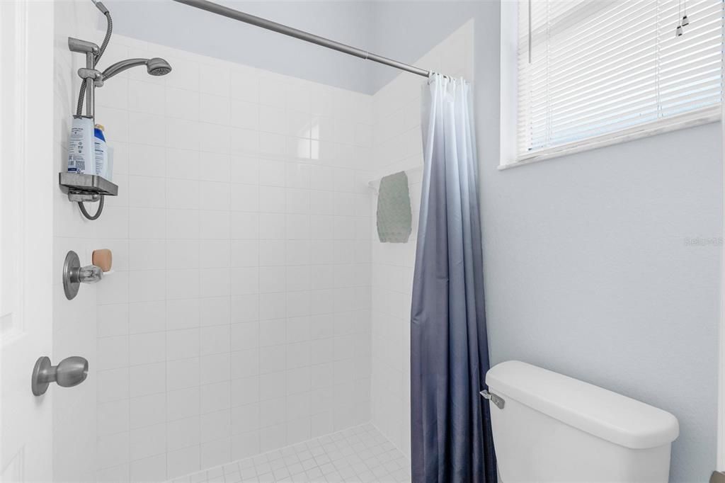 For Sale: $280,000 (3 beds, 2 baths, 1334 Square Feet)