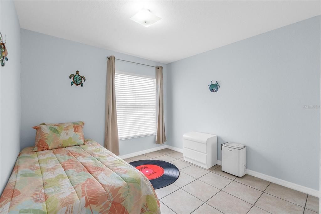 For Sale: $280,000 (3 beds, 2 baths, 1334 Square Feet)