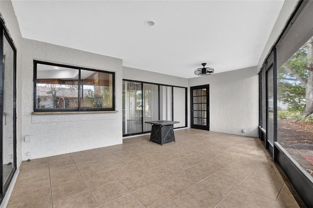 For Sale: $345,000 (4 beds, 2 baths, 1907 Square Feet)