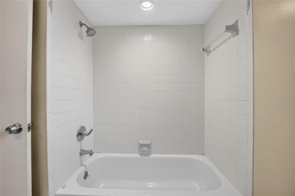 For Sale: $345,000 (4 beds, 2 baths, 1907 Square Feet)