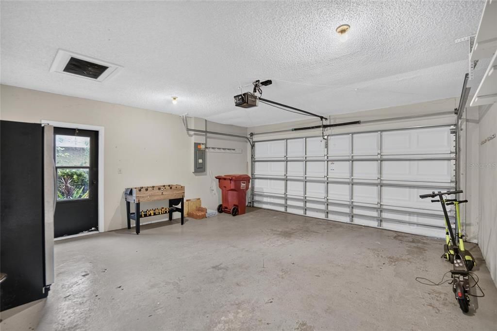 For Sale: $345,000 (4 beds, 2 baths, 1907 Square Feet)