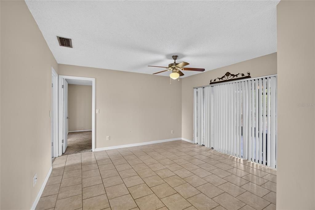For Sale: $345,000 (4 beds, 2 baths, 1907 Square Feet)