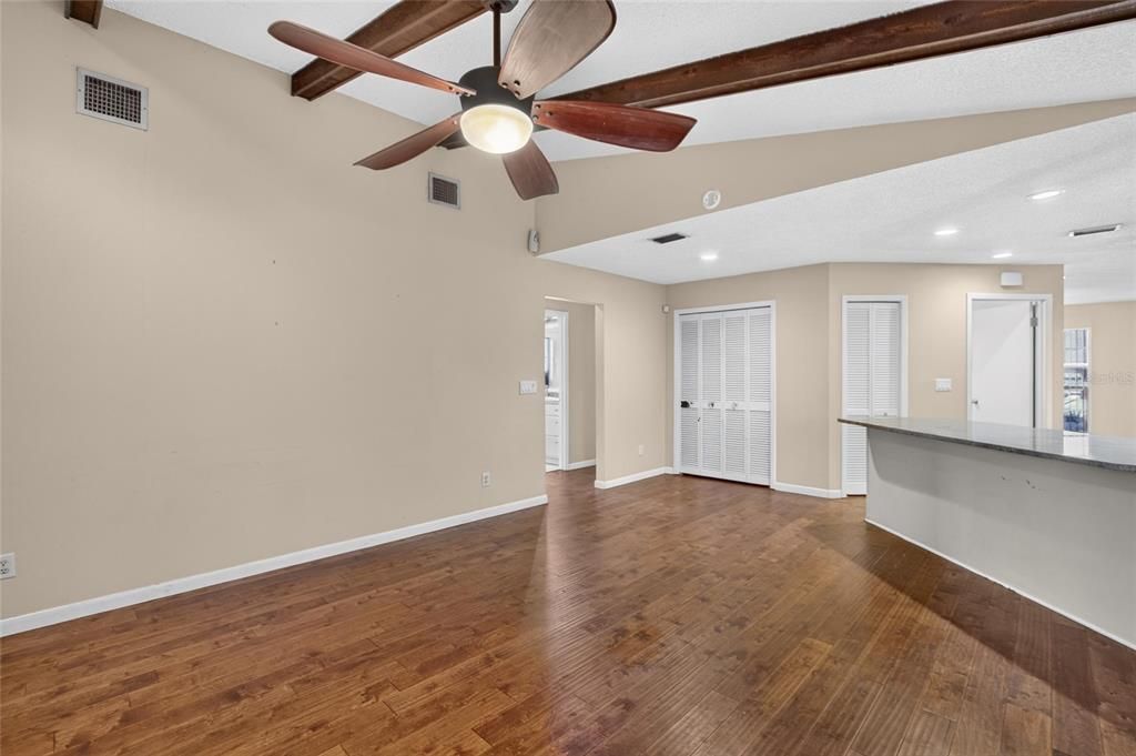 For Sale: $345,000 (4 beds, 2 baths, 1907 Square Feet)