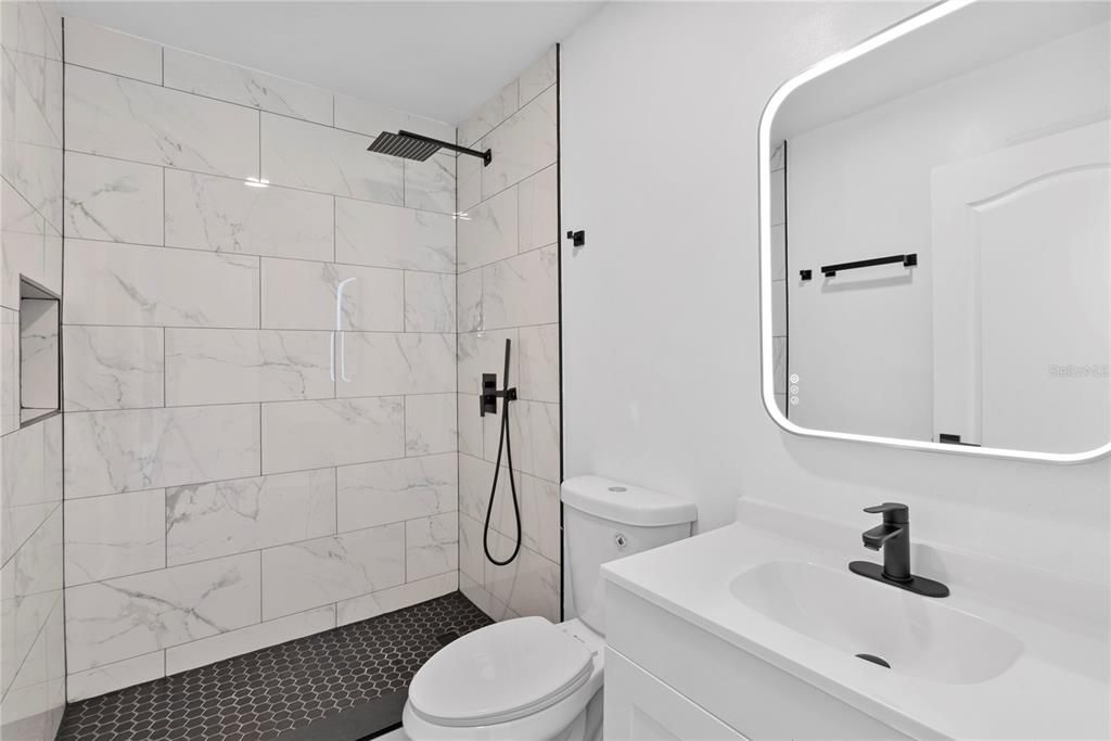 For Sale: $264,000 (3 beds, 1 baths, 912 Square Feet)