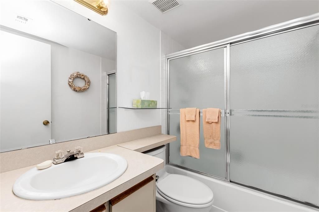 En Venta: $149,900 (3 camas, 2 baños, 1011 Pies cuadrados)