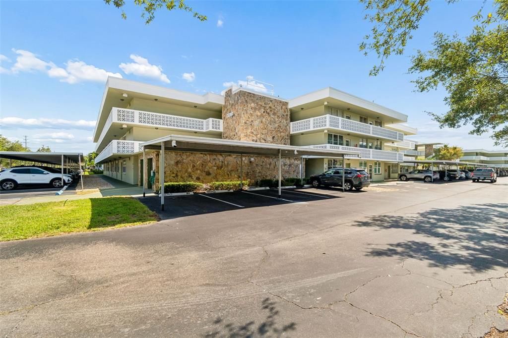 На продажу: $135,000 (1 спален, 1 ванн, 925 Квадратных фут)