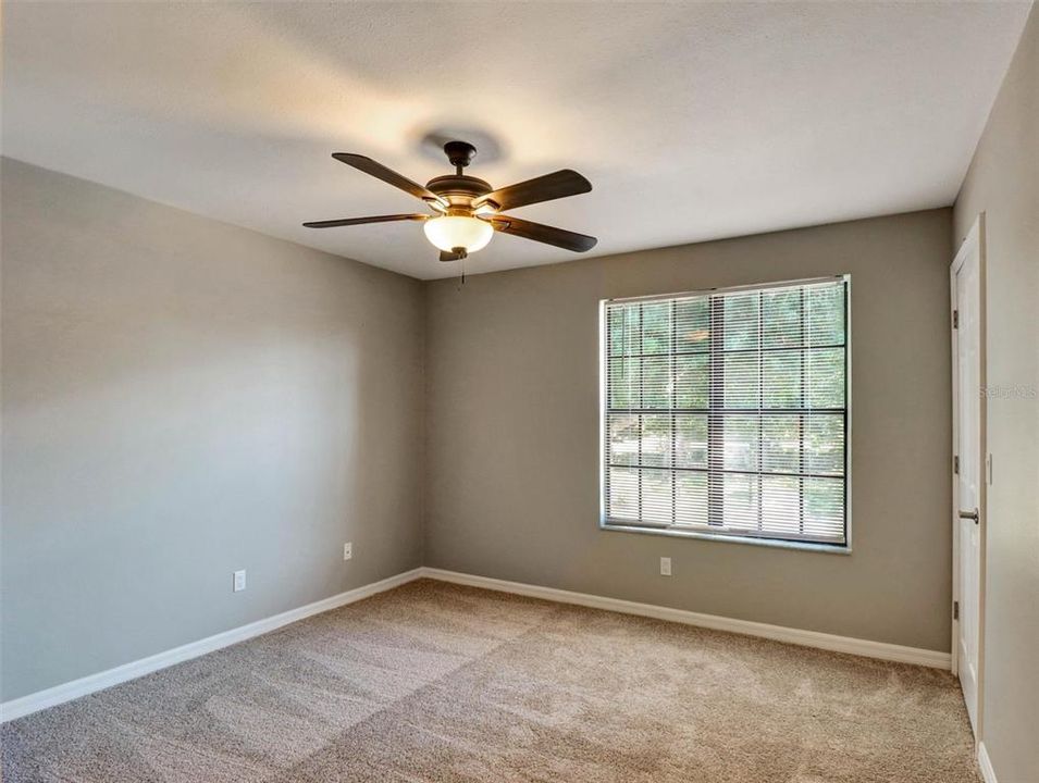 For Sale: $255,000 (2 beds, 2 baths, 1120 Square Feet)