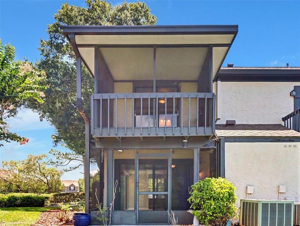 For Sale: $255,000 (2 beds, 2 baths, 1120 Square Feet)