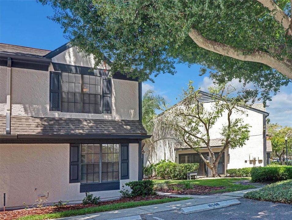 For Sale: $255,000 (2 beds, 2 baths, 1120 Square Feet)