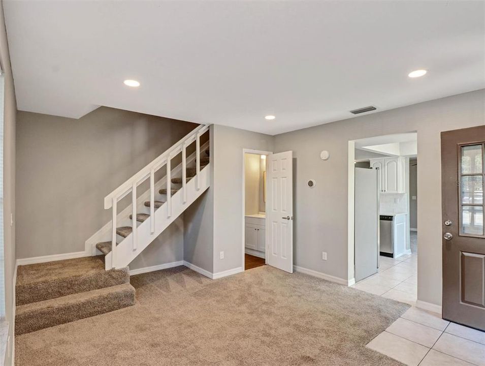 For Sale: $255,000 (2 beds, 2 baths, 1120 Square Feet)