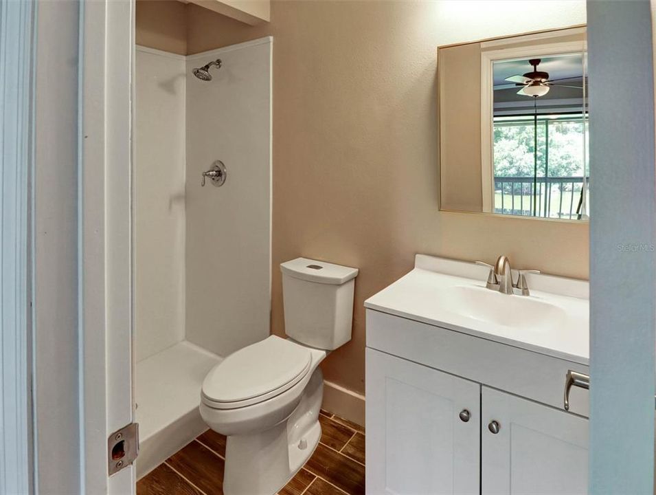 For Sale: $255,000 (2 beds, 2 baths, 1120 Square Feet)