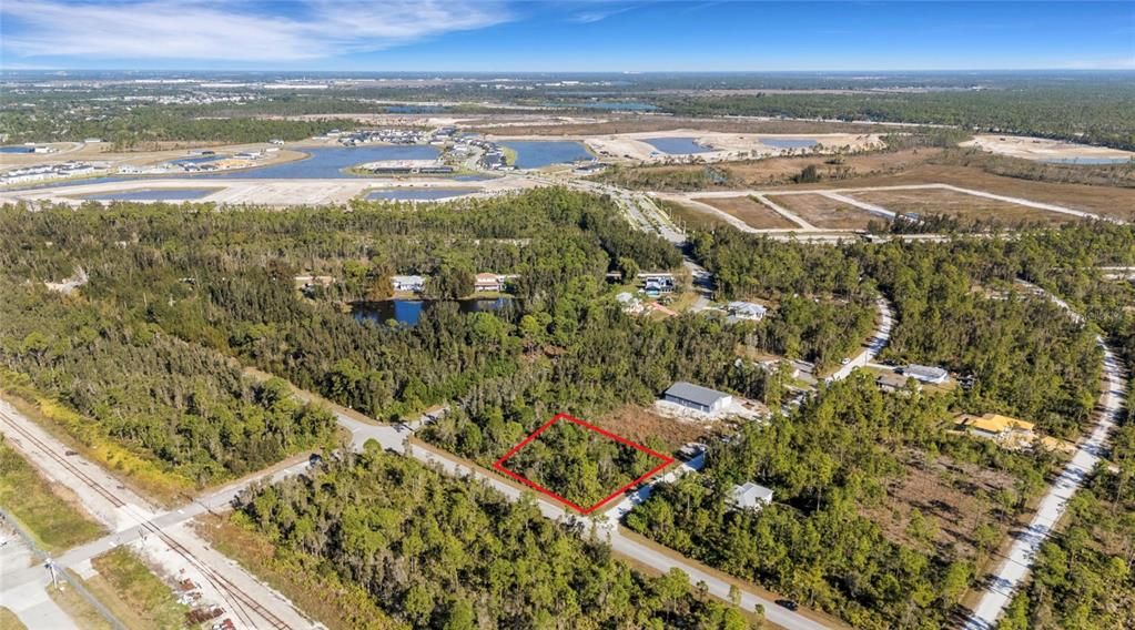 На продажу: $11,000 (0.18 acres)