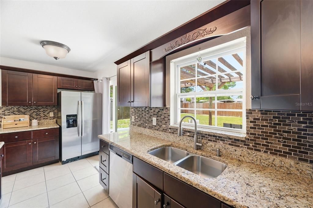 For Sale: $375,000 (3 beds, 1 baths, 1152 Square Feet)