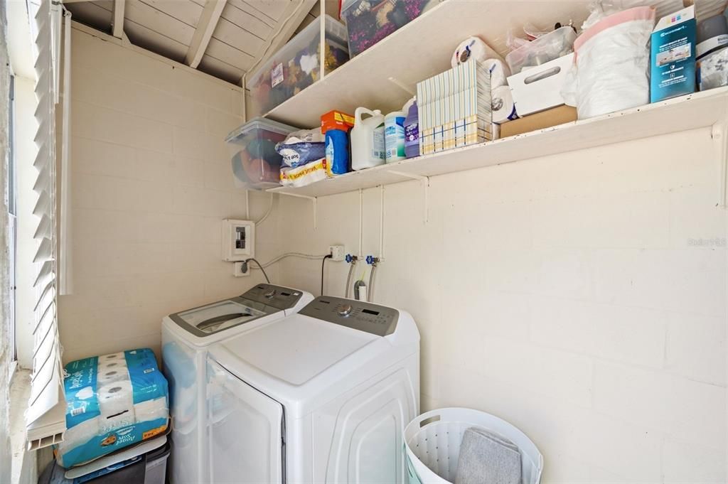For Sale: $375,000 (3 beds, 1 baths, 1152 Square Feet)