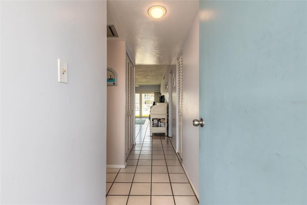 En Venta: $519,900 (2 camas, 2 baños, 950 Pies cuadrados)