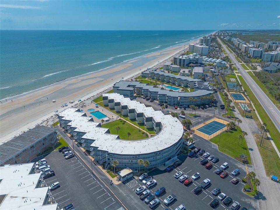 En Venta: $519,900 (2 camas, 2 baños, 950 Pies cuadrados)