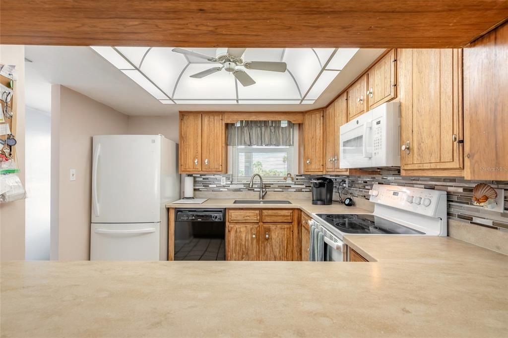 En Venta: $519,900 (2 camas, 2 baños, 950 Pies cuadrados)