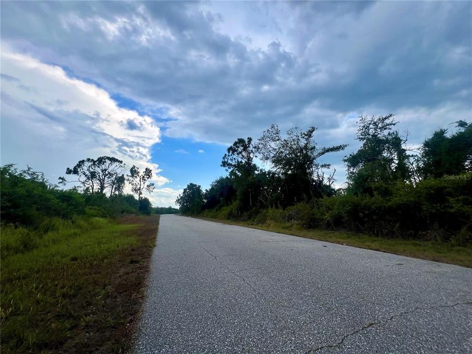 待售: $61,000 (0.23 acres)