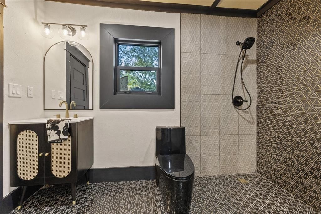 For Sale: $425,000 (4 beds, 2 baths, 1545 Square Feet)