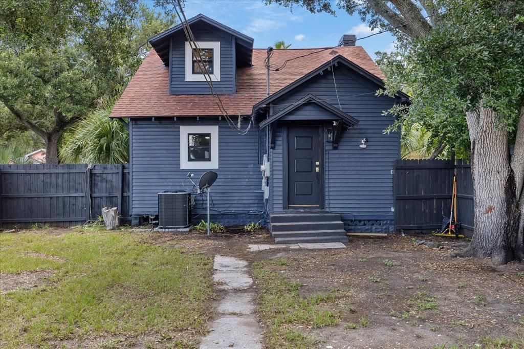 For Sale: $425,000 (4 beds, 2 baths, 1545 Square Feet)