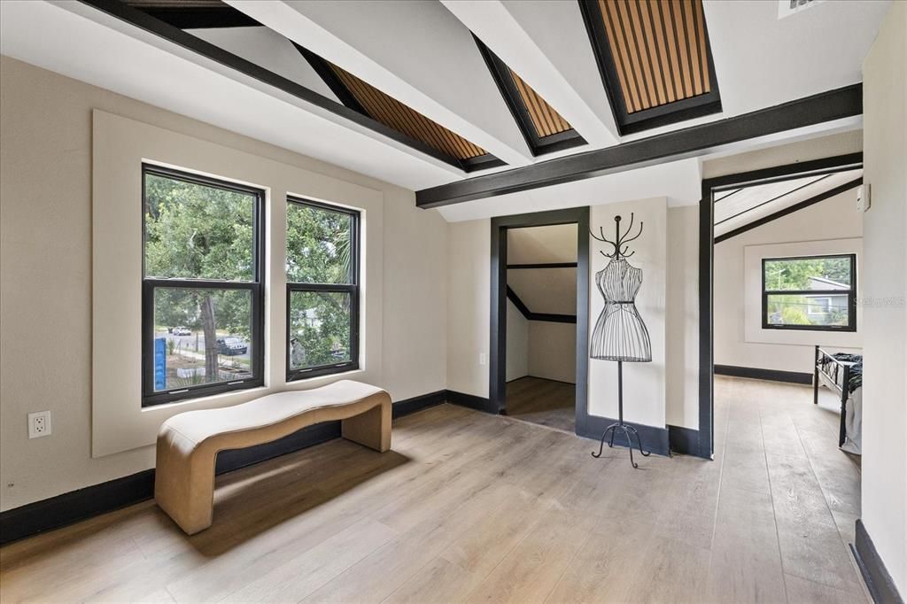 For Sale: $425,000 (4 beds, 2 baths, 1545 Square Feet)