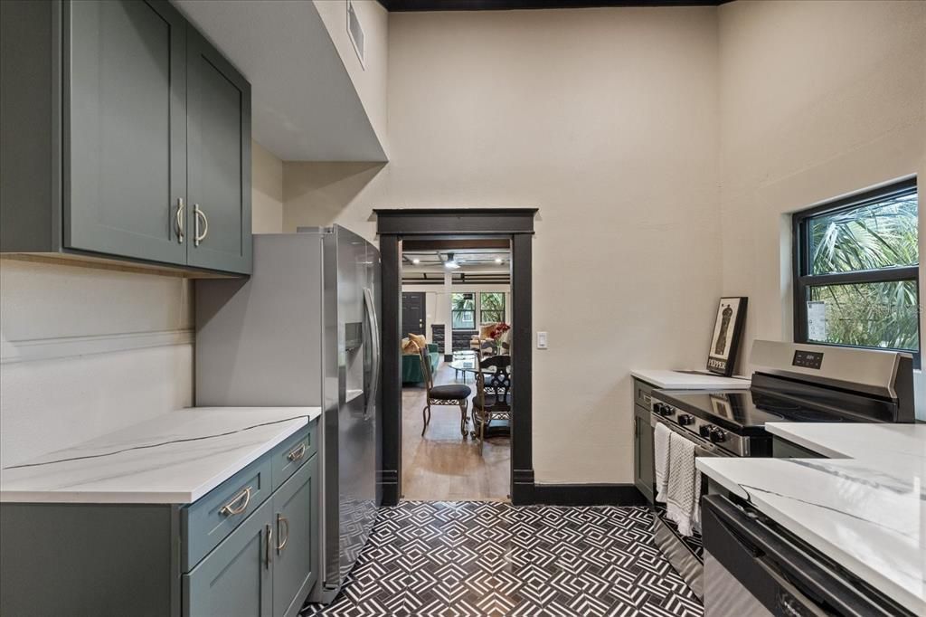 For Sale: $425,000 (4 beds, 2 baths, 1545 Square Feet)