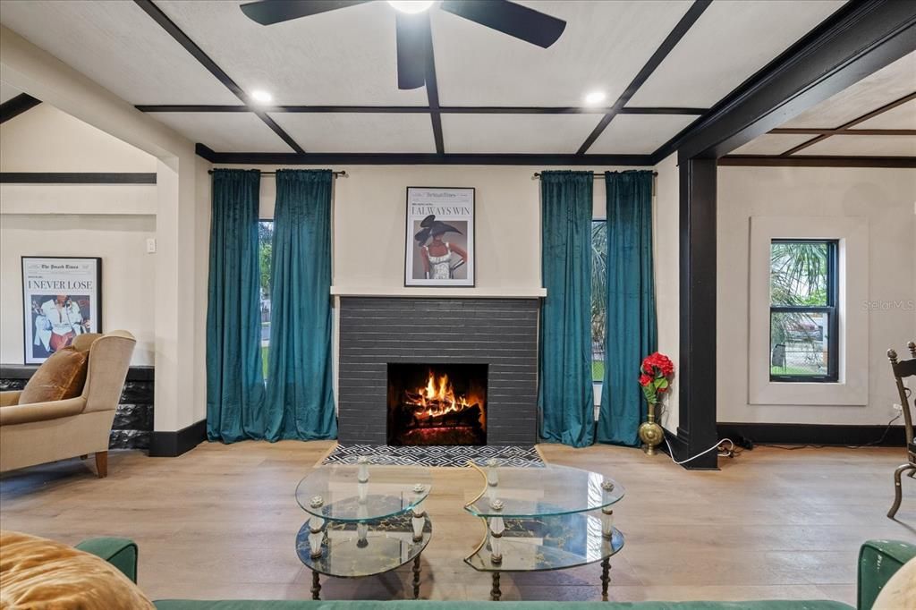 For Sale: $425,000 (4 beds, 2 baths, 1545 Square Feet)