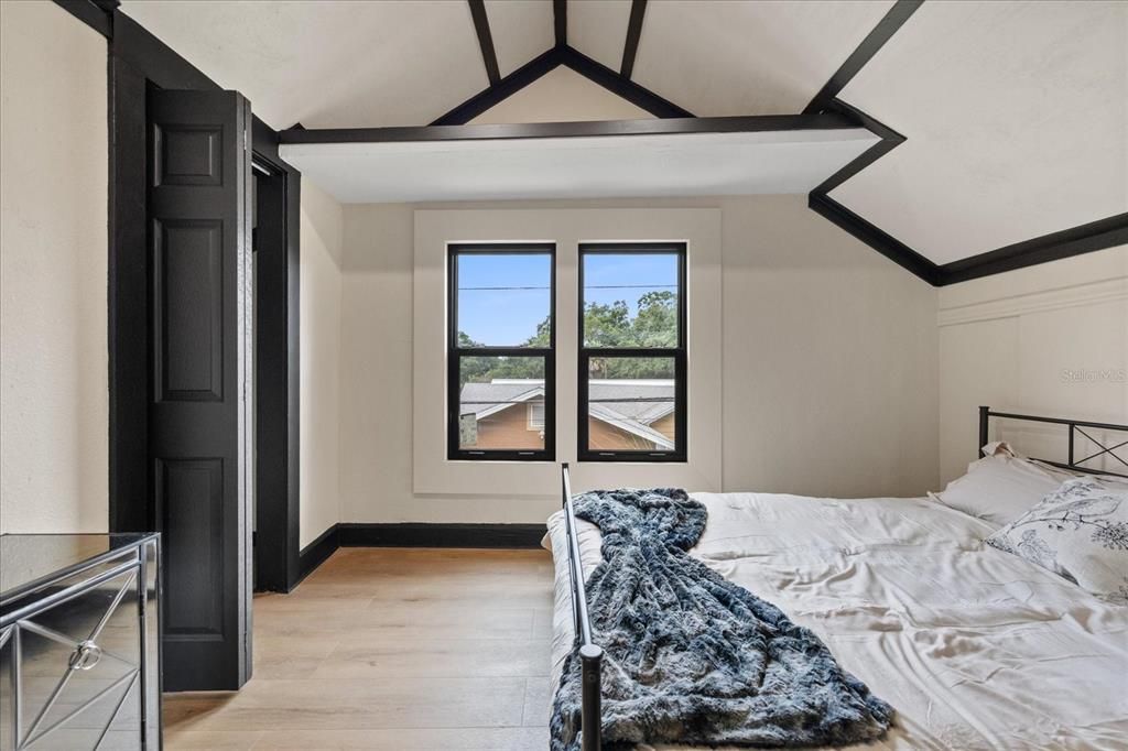 For Sale: $425,000 (4 beds, 2 baths, 1545 Square Feet)