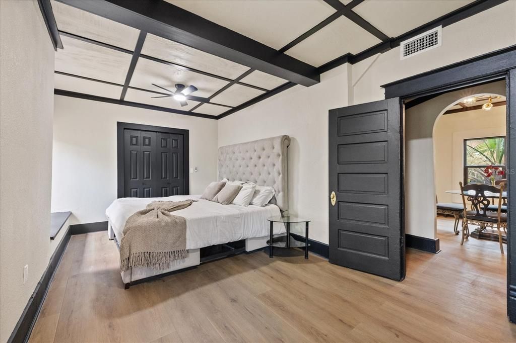 For Sale: $425,000 (4 beds, 2 baths, 1545 Square Feet)