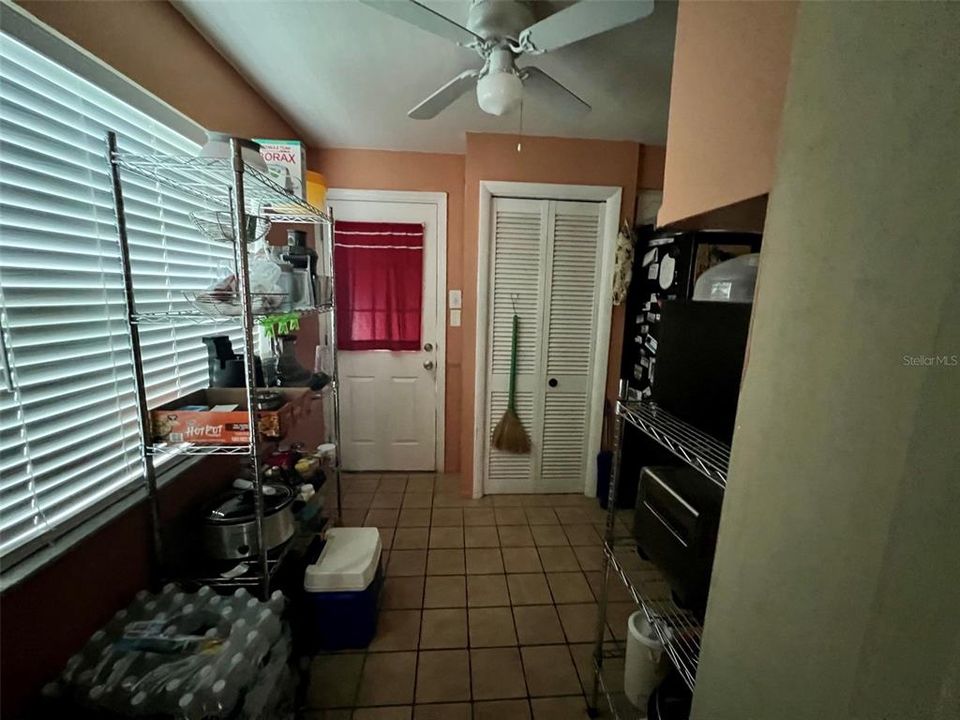 For Sale: $389,000 (3 beds, 1 baths, 1458 Square Feet)