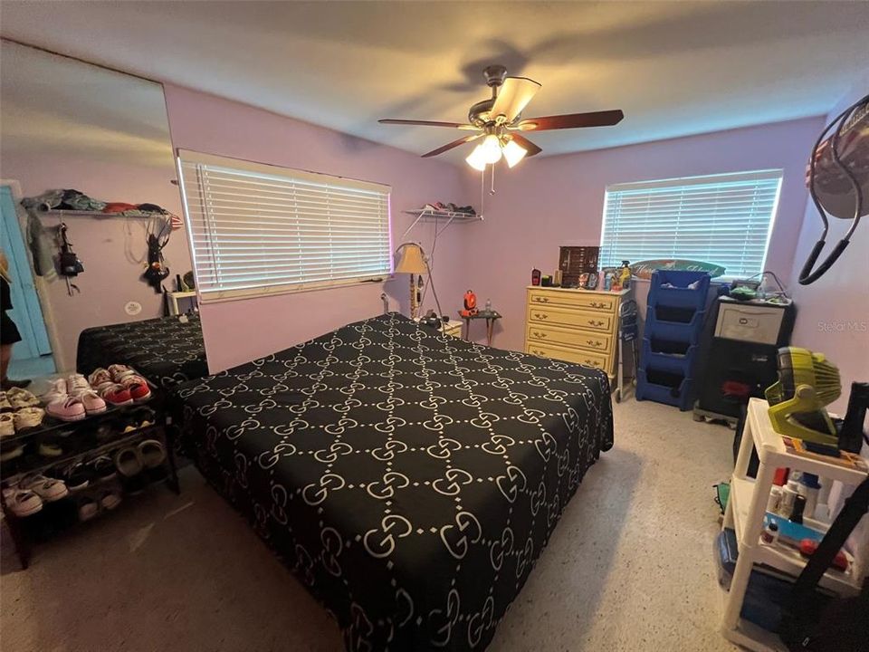 For Sale: $389,000 (3 beds, 1 baths, 1458 Square Feet)