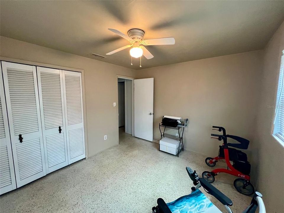 For Sale: $389,000 (3 beds, 1 baths, 1458 Square Feet)