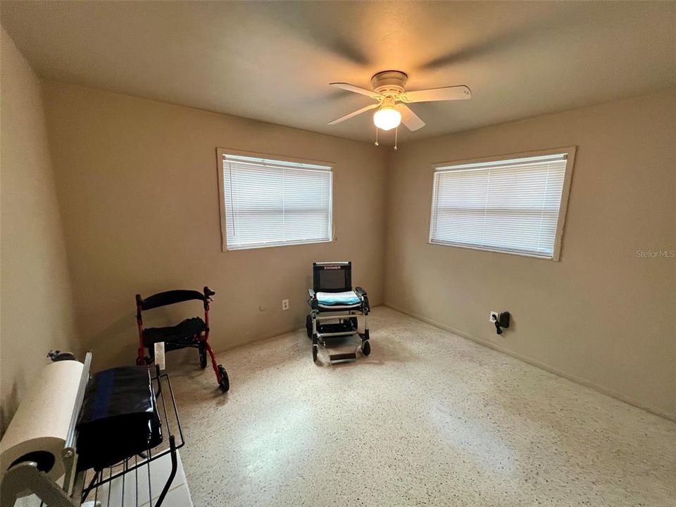 For Sale: $389,000 (3 beds, 1 baths, 1458 Square Feet)