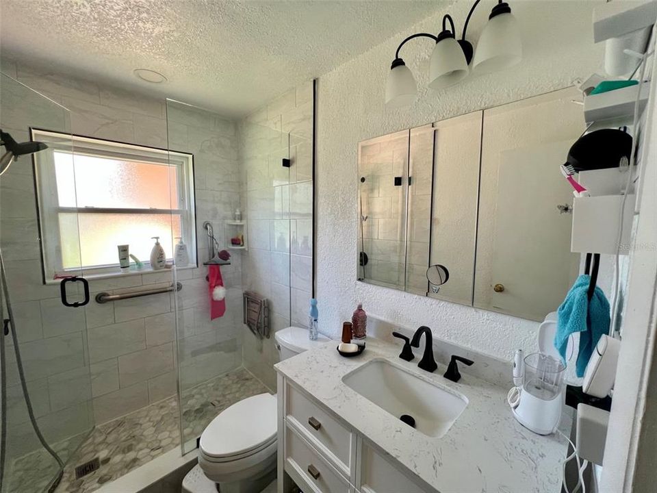 For Sale: $389,000 (3 beds, 1 baths, 1458 Square Feet)
