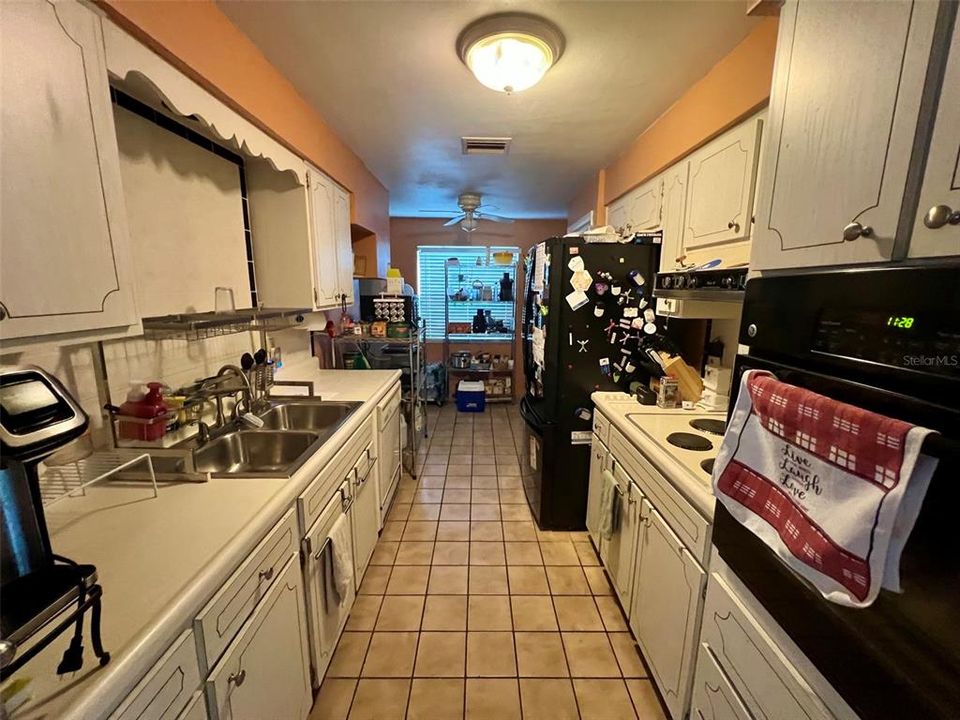 For Sale: $389,000 (3 beds, 1 baths, 1458 Square Feet)