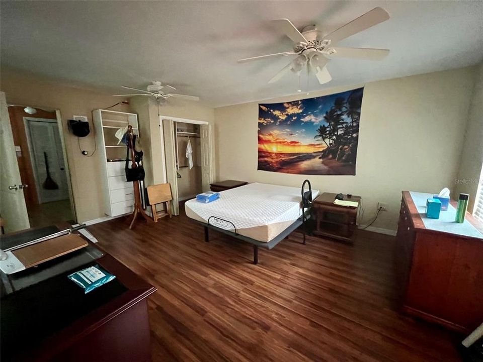 For Sale: $389,000 (3 beds, 1 baths, 1458 Square Feet)