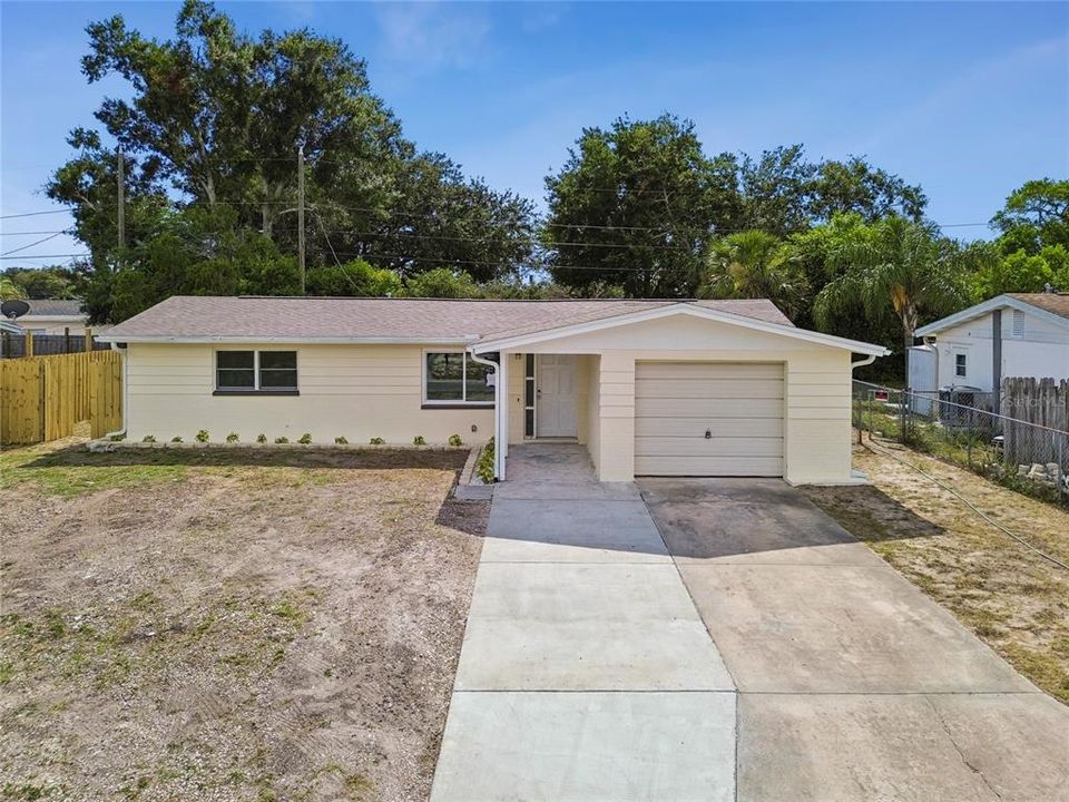 For Sale: $295,000 (3 beds, 2 baths, 1296 Square Feet)